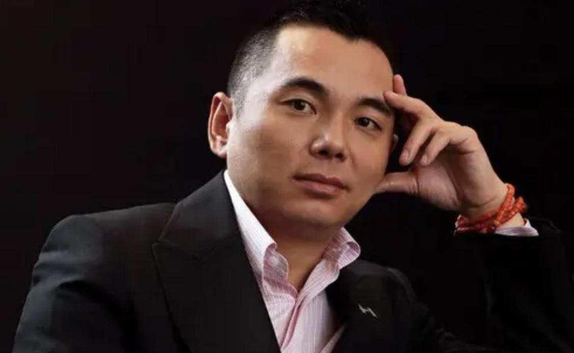 李湘前夫是谁(李湘前夫李厚霖暴瘦露面,脸颊凹陷胡子变白,皈依佛门多年未再婚)