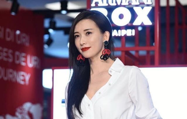 林志玲遭诽谤整容隆胸(造谣林志玲被告将赔偿25万)