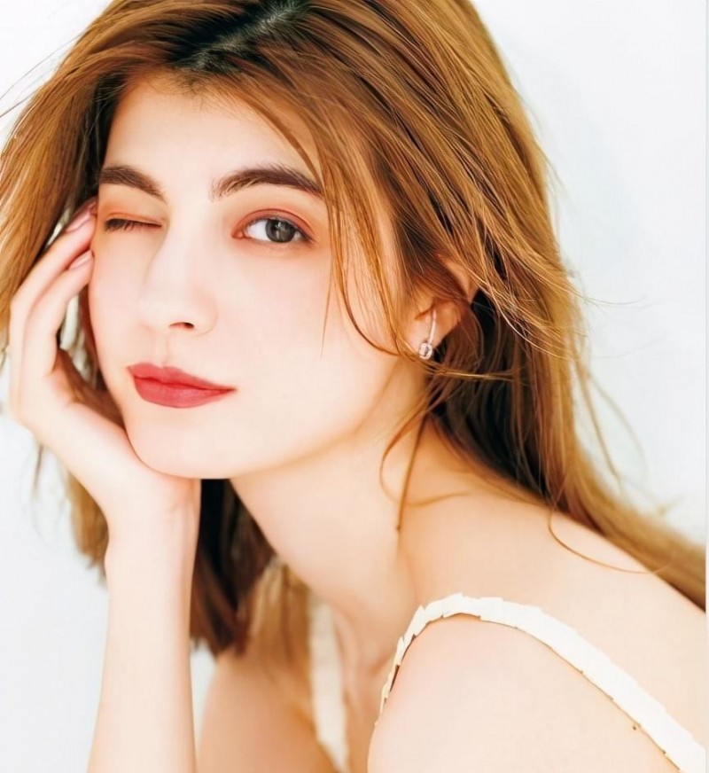 濑亚美莉图片(弗格森批香川别因生活影响状态)