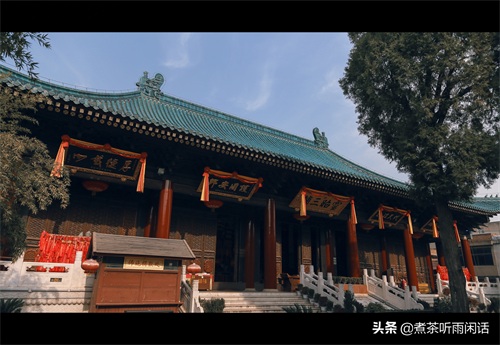 西安老街巷之都城隍庙:一半是众生,一半是神明