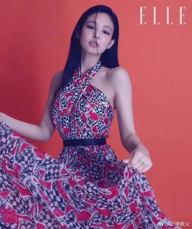 女爱豆的性感!Jennie登韩版ELLE封面