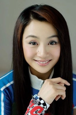 45岁王斑的42岁妻子曹颖近照