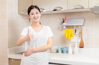 被邀至男同事家中打麻将:我32岁少妇,老公外出打工