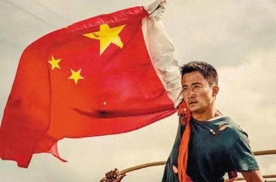 约旦司机拔刀逼中国游客交5000打车费,他拿出国旗,对方直接放人