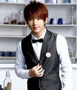 炎亚纶涉嫌性剥削,被依法起诉限制出境出海,这瓜不简单....