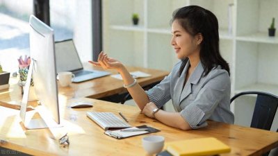 在单位过于在意他人看法,导致自己很焦虑,该如何调整心态?