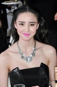 刘雨欣:演艺之路上的璀璨明珠