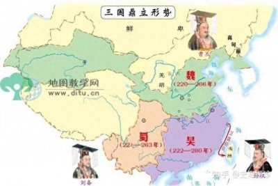公元220年:曹丕篡汉,建立魏国,三国时期开始。