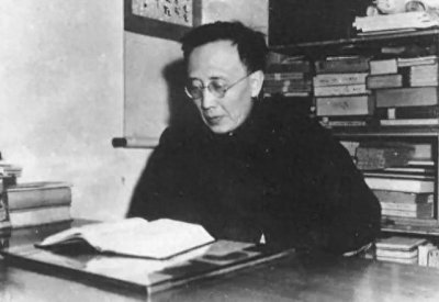 # 郭沫若:一位文化巨匠的传奇人生与历史影响