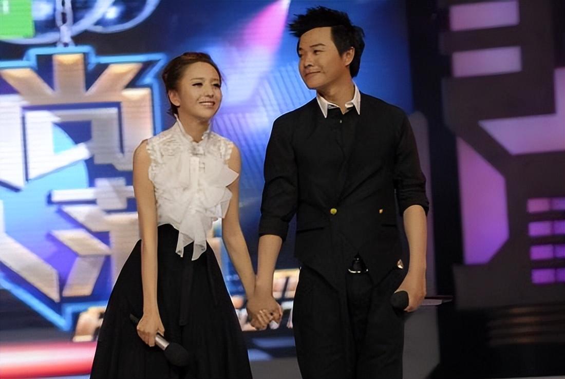 佟丽娅个人资料简介(“隐形富婆”佟丽娅:坐拥3000平豪华庄园,白手起家如今身价过亿)