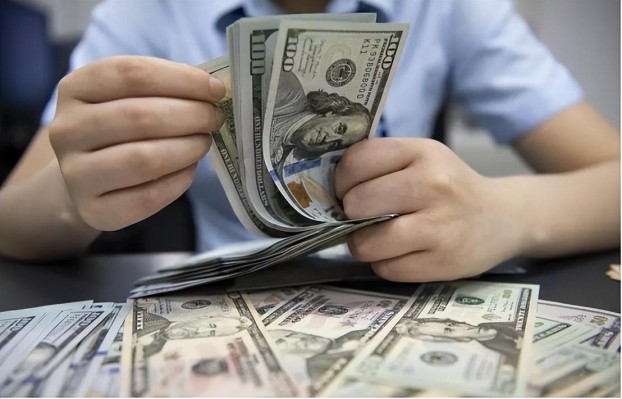 华人首富赵长鹏的简历介绍,赵长鹏个人经历介绍