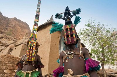 非洲马赛部落"割礼"仪式,是对一个个花季少女的摧残!