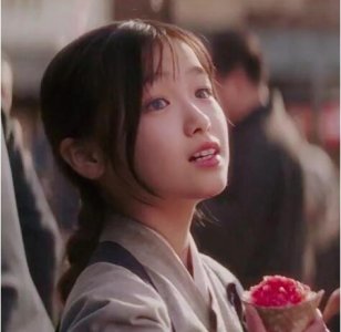 小千代的眼睛是真的吗