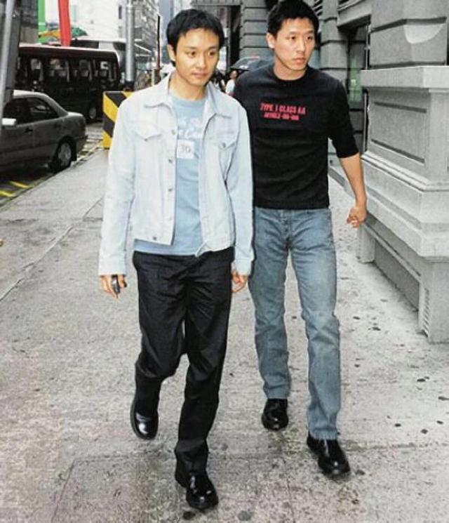 唐鹤德为张国荣庆64岁冥寿(唐鹤德为张国荣庆64岁冥寿)(13)