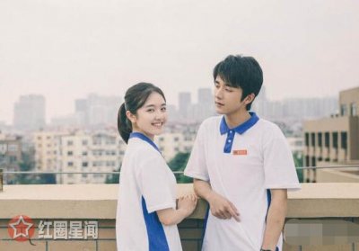 你好旧时光和最好的我们人物关系耿耿和余周周是一届吗