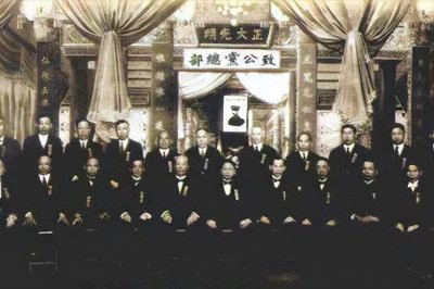 林绅:曾是“洪帮”二把手,去世后9万人送葬,出动十万警察维稳