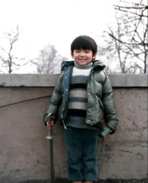 网络始祖毒药郑宸(毒药颜值衣品逆天)