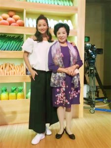 瞿颖个人资料简介(瞿颖已经50岁了,依然未婚单身)