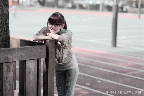 台湾模特晶晶时尚长腿美女甜美街拍写真集