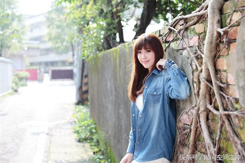 台湾模特晶晶时尚长腿美女甜美街拍写真集