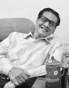 龚锦堂,做了一辈子演员,61岁成为广东家喻户晓的“康伯”