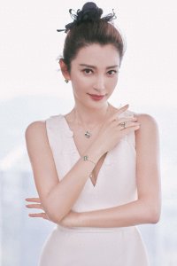 只谈恋爱不结婚,52岁5段感情无儿无女的她,直言外甥就是她的命