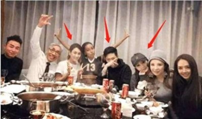 “出轨门”后李小璐晒出自拍照,忘记P图,本性真容全被曝了光