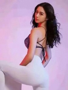 ​亚洲第一美女克拉拉：内衣写真展现无与伦比的丰腴魅力！