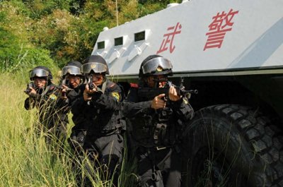 武警机动部队包含2大总队,驻地分别在一南一北,是哪两个城市?