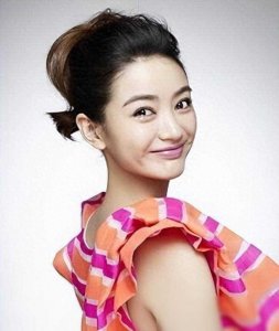 ​演员朱杰，曾是胡歌最好的同学，却选择巅峰时期低调嫁富豪