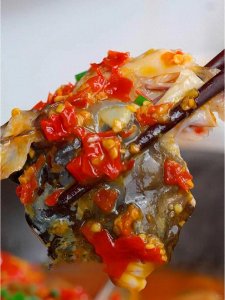 ​教你正宗湖南剁椒鱼头，鱼肉鲜嫩还不腥，汤汁拌饭都能吃3碗