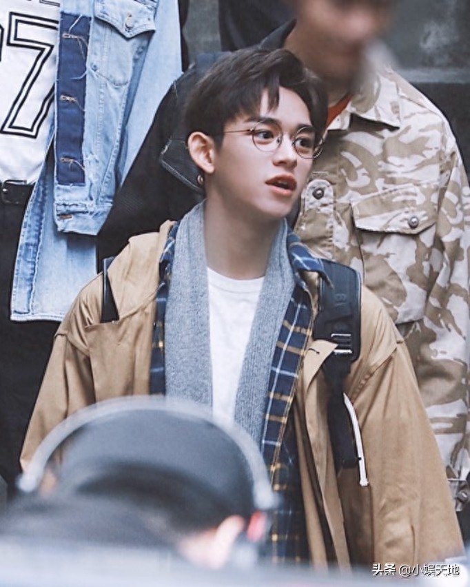 NCT黄旭熙（lucas)成都综艺录制照，帅气满分的卢卡斯，期待综艺