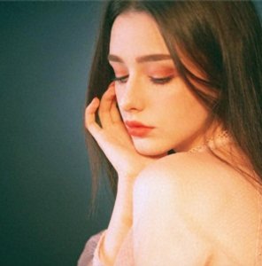 ​20岁的俄罗斯新晋网红女神Dasha Taran清纯又性感