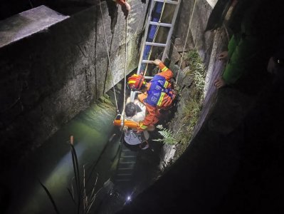 ​冷冷冷冷！200斤男孩被一盆洗脚水“坑”惨了