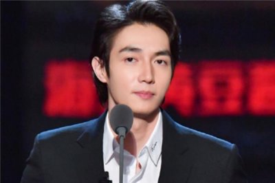 ​吐槽大会黄皓（萧亚轩男友黄皓做什么的）