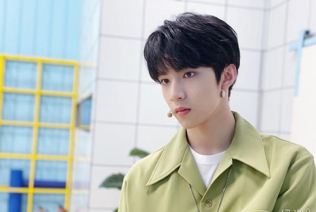 宋亚轩个人资料身高体重(TNT时代少年团介绍)