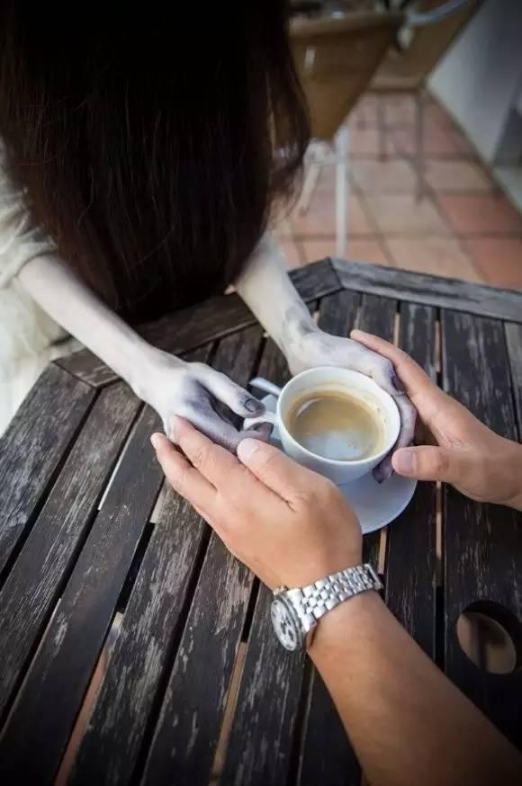 三个版本的贞子忍不住笑了（贞子的女演员居然长这样）(11)