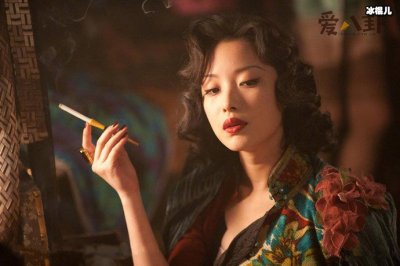 ​倪妮被曝出道靠潜规则，网传背后金主是谁？