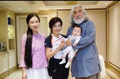 ​翁帆产下一子是谁的（翁帆为97岁杨振宁产下一子是真的吗）