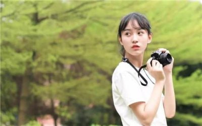 ​女生喜欢你的3个暗示，女生对你有好感的表现