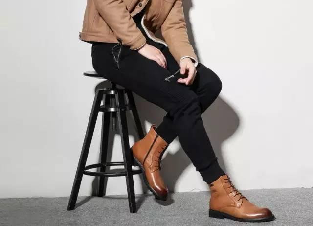 今年秋冬必买的马丁靴就选它（又酷又保暖8款马丁靴推荐）(15)