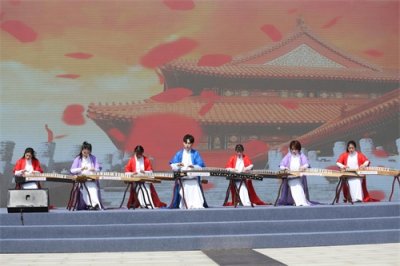 ​古筝曲《盛世国乐》开启青岛国际博物馆日之旅