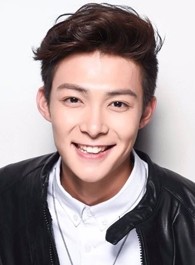 21岁的新晋小生张铭恩，老九门中帅帅的张副官