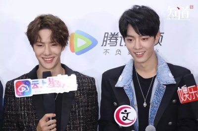 ​“社会主义兄弟情”为何成爆款利器？