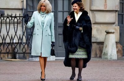 ​71岁布丽吉特容颜不老，颜值碾压瑞典王后，一袭薄荷绿大衣好仙