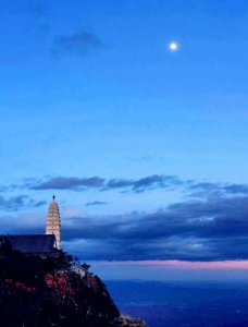 鸡足山是哪位菩萨的道场(迦叶菩萨道场鸡足山佛教圣地)