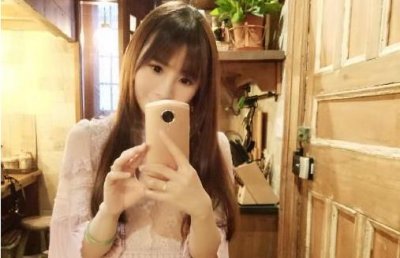 黄嘉伟的妻子邹筠是谁 邹筠个人资料照片