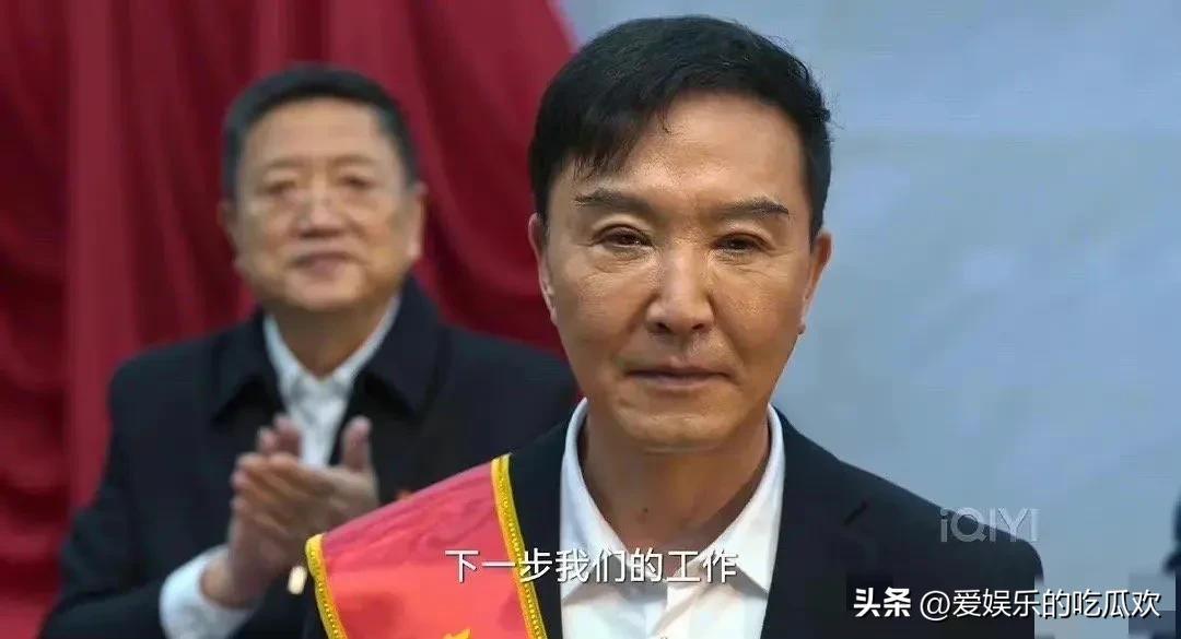 吴刚整容终于真相大白，原来脸肿不是因为打了玻尿酸，而是太敬业