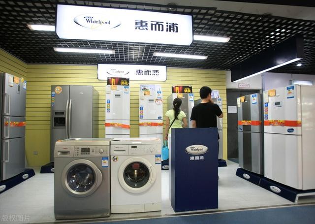 赵薇军旗装道歉事件（赵薇到底做了什么引起国愤民怒）