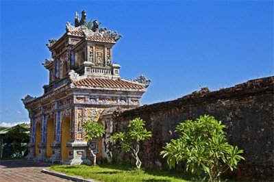 ​学汉语长大的胡志明，为何要废除汉字？